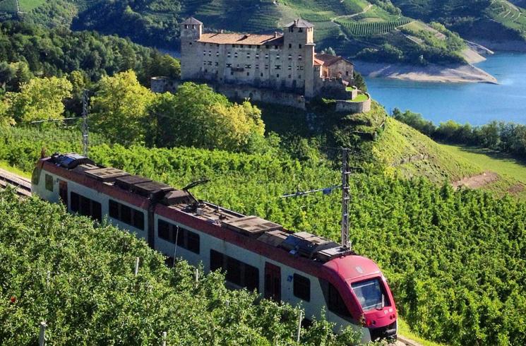 Trenino dei castelli Val di Non e Sole