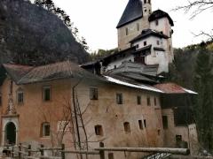 Il Santuario di San Romedio: l'orso è tra noi